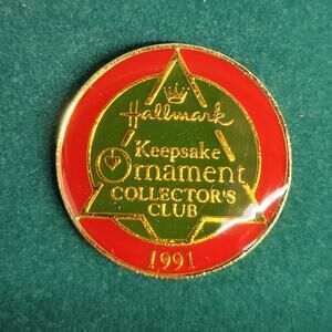 Vintage 1991 Hallmark ornament collectors club pin
